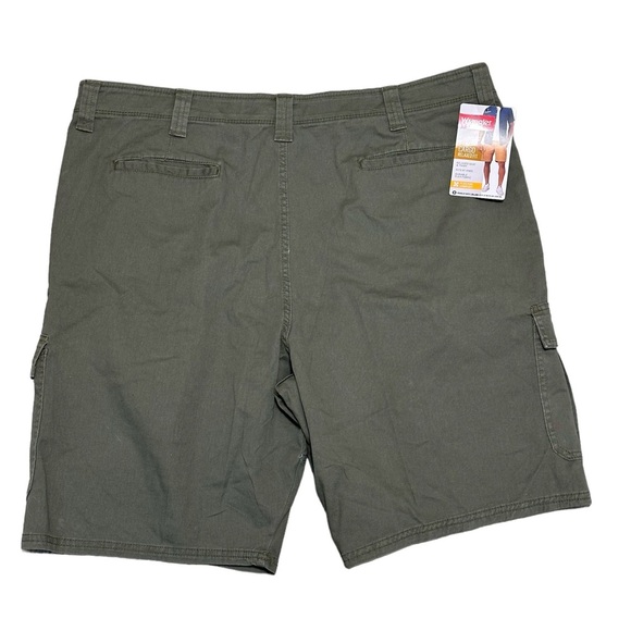 Men's Wrangler 42 XL Shorts Olive Green Cargo Utility Carpenter Stretch Relaxed - Picture 4 of 9